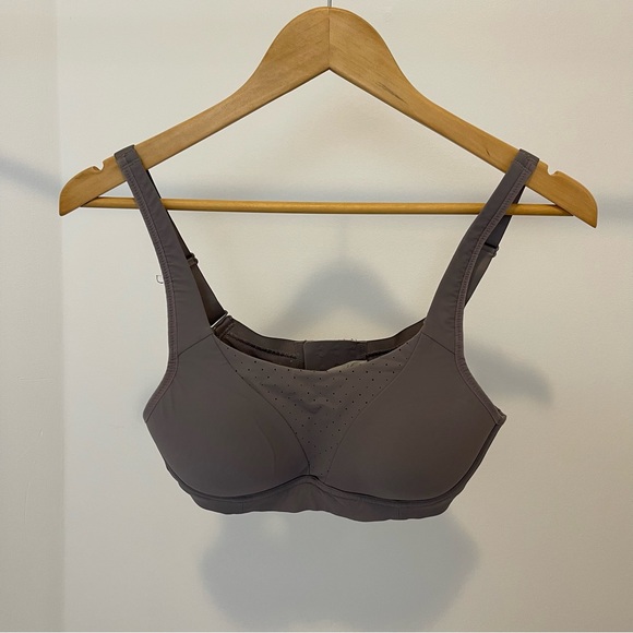 Lululemon sports bra - Picture 1 of 1